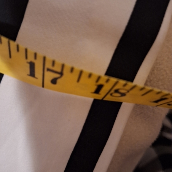 Zara Trafaluc Black and White Crop Bell Sleeve Top Large - Picture 2 of 8